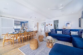 Sea Breeze House 4 Bedroom Villa