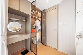 Azure 1 BD Apt in Capri Residence