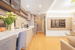 Azure 1 BD Apt in Capri Residence