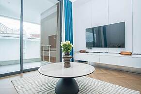 Coastal 1 bd apartment near the sea