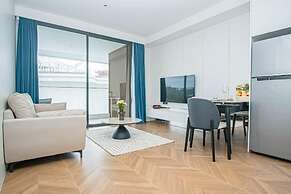 Coastal 1 bd apartment near the sea