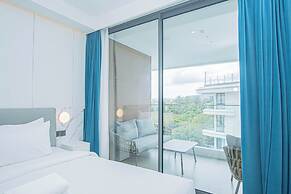 Coastal 1 bd apartment near the sea