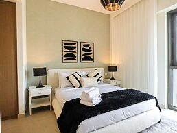 2BR  Apt in Dubai Creek Grove 3