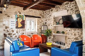 Art House with Seaview by Konnect, Spartylas