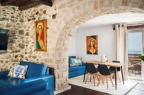 Art House with Seaview by Konnect, Spartylas