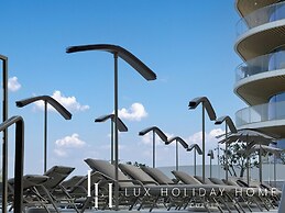 LUX  The Grand Bleu Suite 2