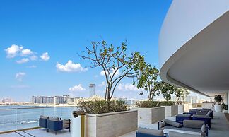 LUX  The Grand Bleu Suite 2