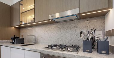 LUX  The Grand Bleu Suite 2