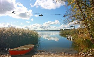 Ferienhaus mit Kamin am Achterwasser in Lutow