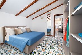 YourHome - Jolly Pini