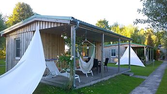 Ferienhaus mit Kamin am Achterwasser in Lutow
