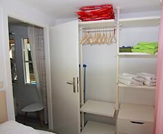 Ferienhaus mit Kamin am Achterwasser in Lutow