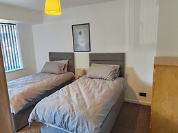 Coventry House Near City Centre & A45