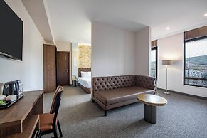 Highgarden Hotel