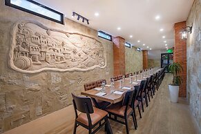 Highgarden Hotel