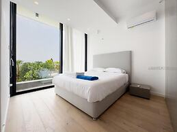 Sunset Park Villa