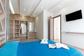 Studios River - Potos Poolside Nest w/ Garden View