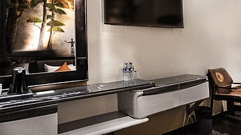 Arama Transit Hotel
