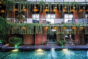 Arama Transit Hotel