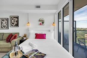 Fillmore Downtown Suites