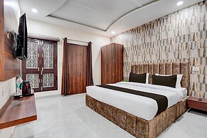 Deluxe Room Neelam Inn