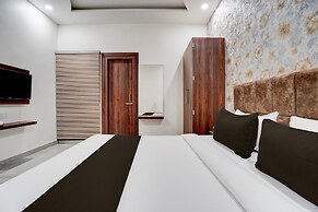 Deluxe Room Neelam Inn