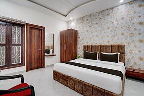 Deluxe Room Neelam Inn