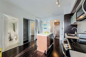Canada Maple Hotel and Suites