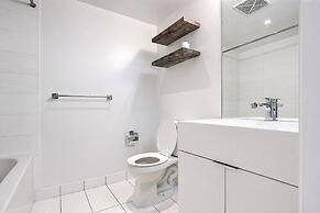 Downtown Toronto Hotel and Suites