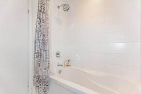 Downtown Toronto Hotel and Suites