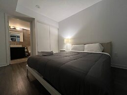 Downtown Toronto Hotel and Suites