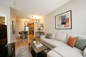 Downtown Toronto Hotel and Suites