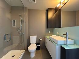 Downtown Toronto Hotel and Suites