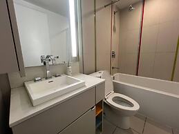 Downtown Toronto Hotel and Suites