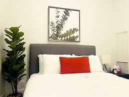 Downtown Toronto Hotel and Suites
