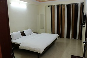 Ashram Gopi Dham near Motichur Range