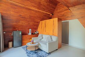 Svargan Lakeside Glamping & Restaurant