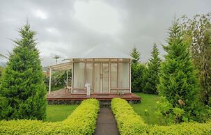 Svargan Lakeside Glamping & Restaurant