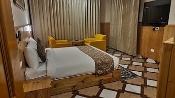 Carom Inn