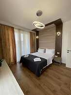 Hotel Platinum Lux