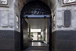 Arcadia Small courtyard
