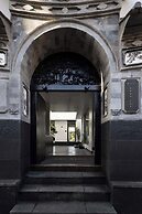 Arcadia Small courtyard