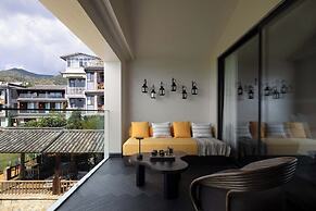 Arcadia Small courtyard