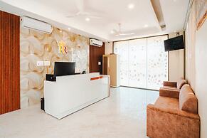 Travinities Hotel - The Royal Palace