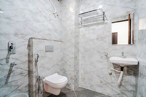 Travinities Hotel - The Royal Palace