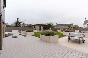 Spacious Countryside Home Yoga Studio