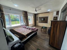 Gulmarg Gateway Srinagar Tangmarg Rd
