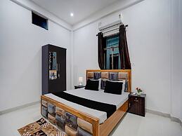 Deluxeveni Madhv Inn