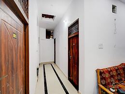 Deluxeveni Madhv Inn