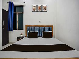 Deluxeveni Madhv Inn